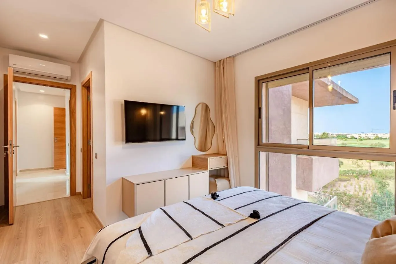 New! App Spacieux Avec Piscine Et Parking A Saphir Marrakesh Apartment