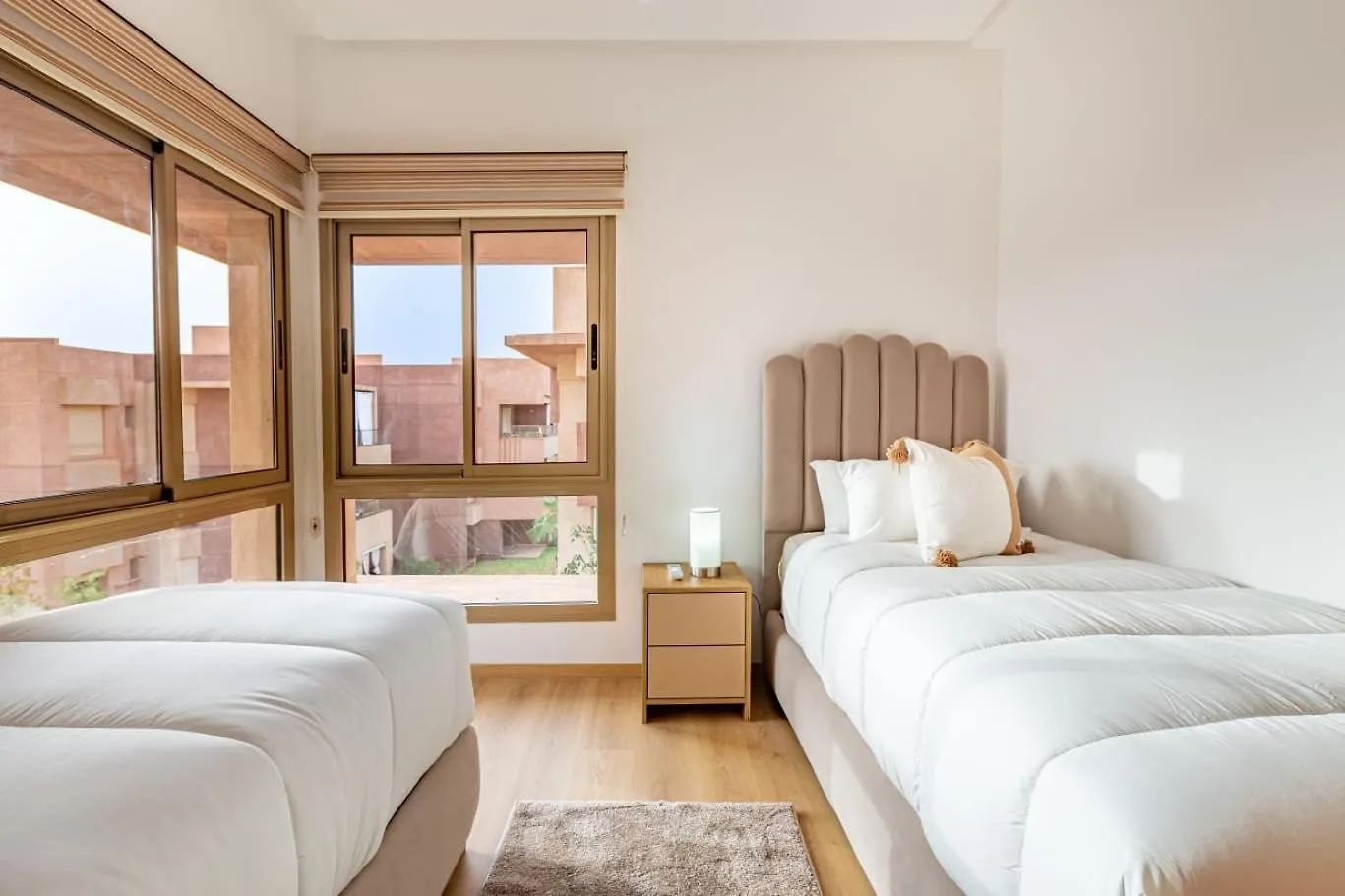 New! App Spacieux Avec Piscine Et Parking A Saphir Marrakesh Apartment